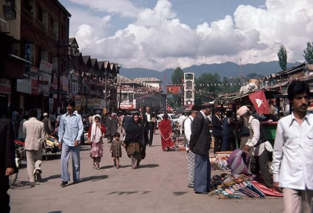 View of Sunday Market in Lal Chowk (1983)