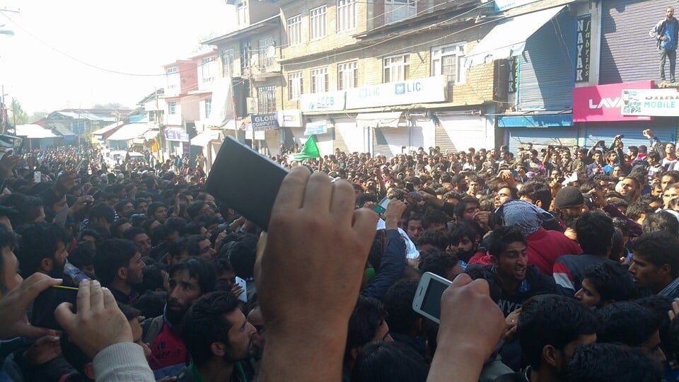 Thousands participate in funeral procession of Abu Qasim