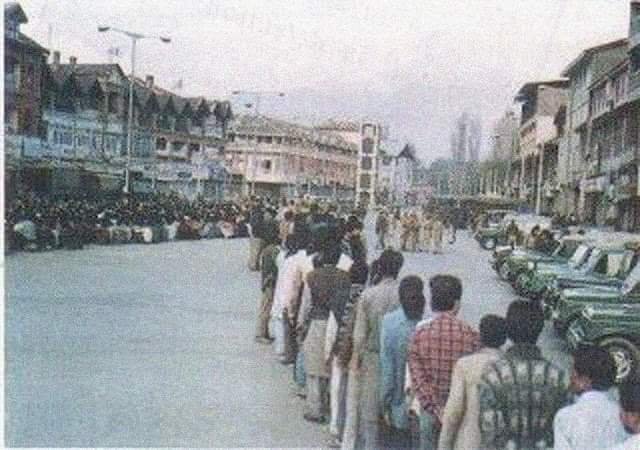 Lal Chowk (1990)