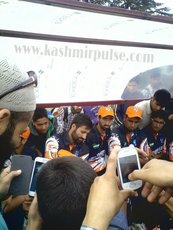 Khyber Downtown Champions League: Parvez Rasool in action Khyber Downtown Champions League: Parvez Rasool in action