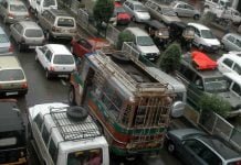 Kashmir Marathon 2026: Srinagar traffic restrictions, road closures and diversions on October 25 Traffic Jam in Rambagh Srinagar