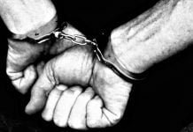 پریس ریلیز: جموں کشمیر ماس مومنٹ کا شہر میں اندھا دھند گرفتاریوں کے چکر پر تشویش کا اظہار Arrested - Handcuffed