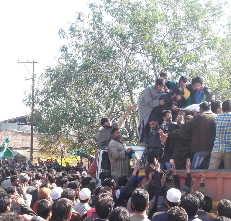 Thousands participate in funeral procession of Abu Qasim