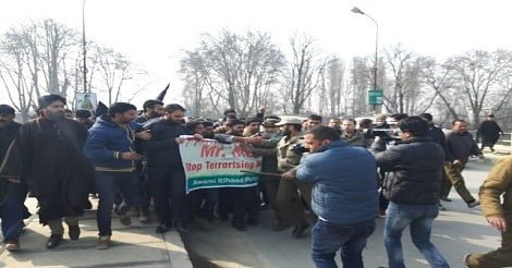 Pulwama Civilian Killings: Police foil AIP protest march