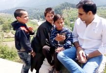 What happened when a tourist asked Kashmiri kids to explain Aazadi What happened when a tourist asked Kashmiri kids to explain Aazadi