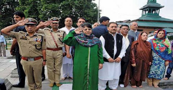 Mehbooba Mufti paying tributes to 13 July, 1931 Martyrs