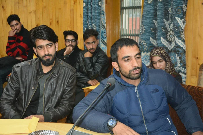 Creative Writing Workshop enraptures youth in Pulwama
