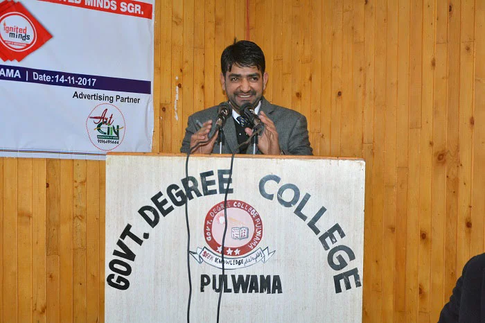 Creative Writing Workshop enraptures youth in Pulwama
