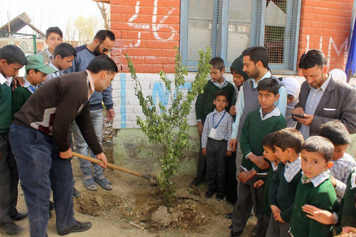 Government Middle School Wagoora concludes week-long cleanliness drive