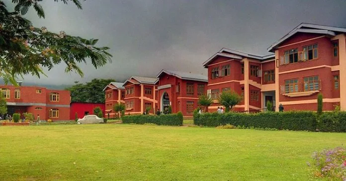 Islamic University of Science & Technology (IUST) Awantipora Islamic University of Science & Technology (IUST) Awantipora