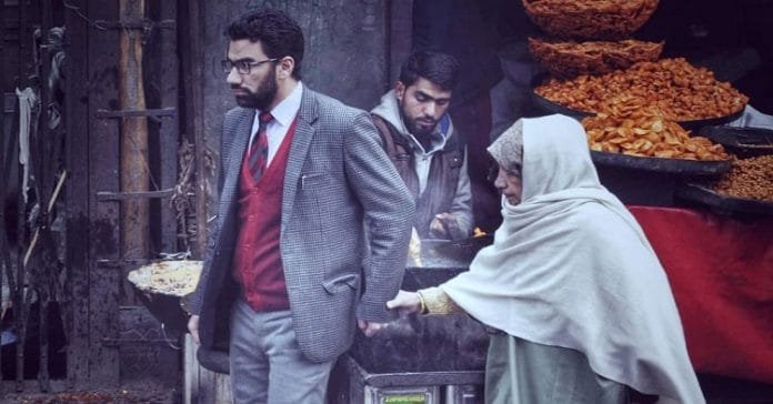 Syed Abid Rashid Shah with his mother at Naqashband Sahib Shrine