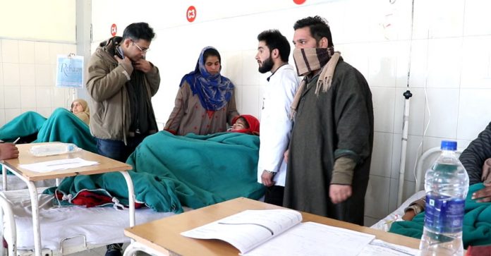 Working in taxing conditions, doctors need a safe working space in Kashmir