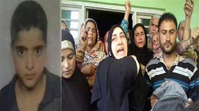 A Class 7th student, Owais Ahmad Mir son of Mushtaq Ahmad Mir, was killed when CRPF of 164 Battalion opened fire at Mandigam, Qaziabad A Class 7th student, Owais Ahmad Mir son of Mushtaq Ahmad Mir, was killed when CRPF of 164 Battalion opened fire at Mandigam, Qaziabad