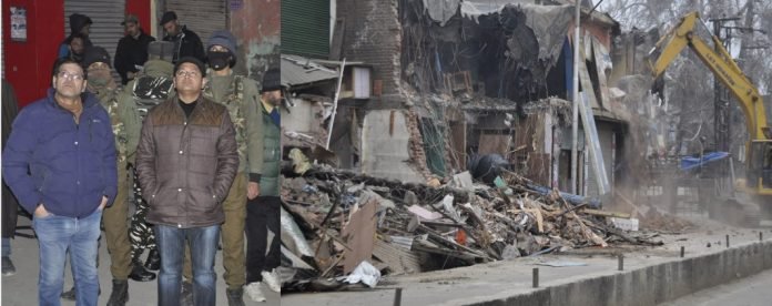 Demolition drive on against illegal structures in Pulwama