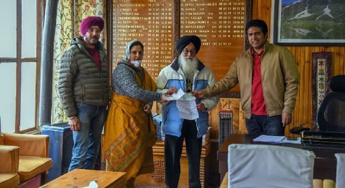 COVID-19: Sikh families donate over ₹1 lakh in Kargil