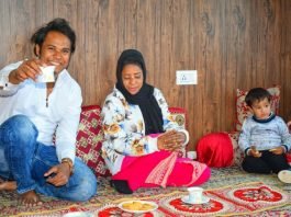 Lockdown: Pampore family hosts mother-son duo from Mumbai