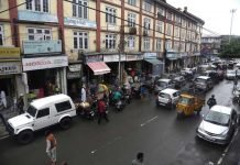 Srinagar air pollution rank falls to 26th, JKCAG urges action A view of private transport on one of the roads in Srinagar city