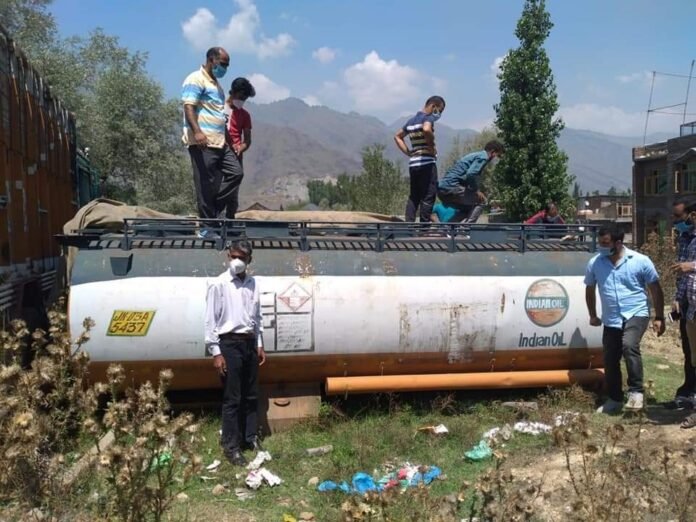 Raids in Pulwama lead to seizure of 1.5 lakh litres of kerosene oil