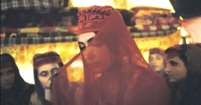 A still from ‘Laila Aur Satt Geet’, where the protagonist is inspired by 14th century Kashmiri mystic poet Lal Ded.