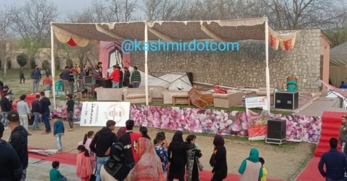 Musicians attacked in Badamwari Srinagar Musicians attacked in Badamwari Srinagar