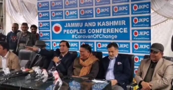 Political big-wigs Basharat Bukhari, Peer Mansoor, Khurshid Alam join PC