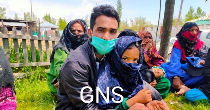 Decade after going missing, youth reunites with family in Handwara Decade after going missing, youth reunites with family in Handwara