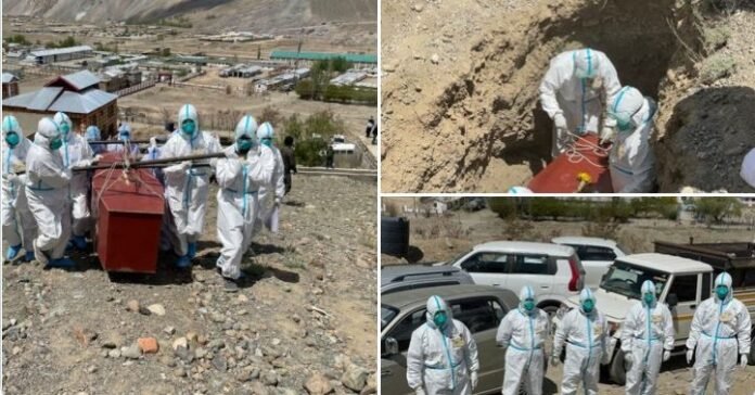 Muslim volunteers bury a Christian who died of COVID-19 in Kargil