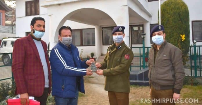 1300-year-old sculpture of 'Goddess Durga' recovered in central Kashmir 1300-year-old sculpture of 'Goddess Durga' recovered in central Kashmir