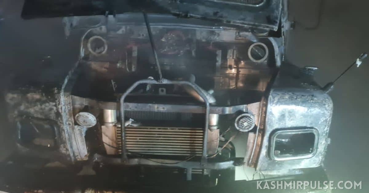 Tipper suffers extensive damage in mysterious fire in Pulwama