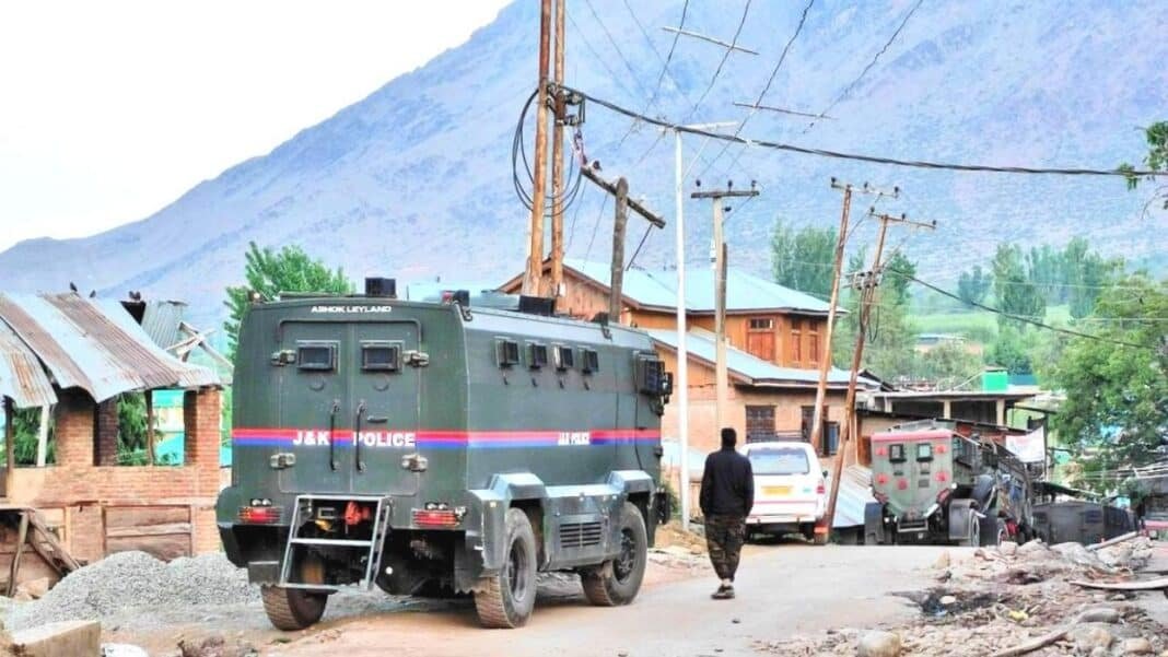 Police carries out searches at five places in Srinagar