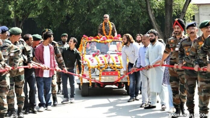 Lt Gen A S Aujla takes over command of 15 Corps Lt Gen A S Aujla takes over command of 15 Corps