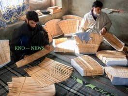 Kashmir's traditional rice cleaner Shupp making