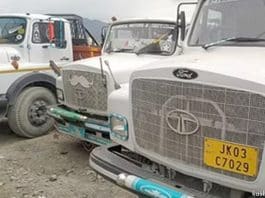 11 vehicles seized in Pulwama for illegal extraction of minerals