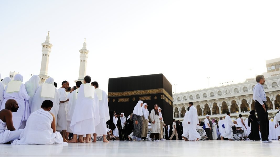 Jammu and Kashmir welcomes first batch of Hajj pilgrims home