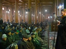 Jamia Masjid in Srinagar reopens for Friday prayers after 10 weeks