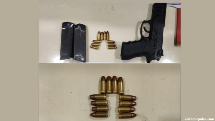 Security forces arrest three suspects with ammunition in Pulwama