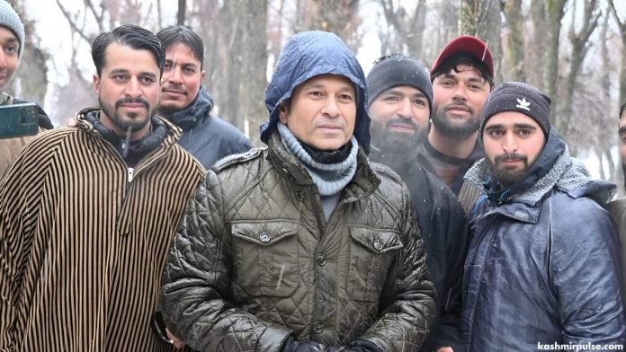 Cricket legend Sachin Tendulkar's visit to Kashmir Cricket legend Sachin Tendulkar wraps up memorable visit to Kashmir
