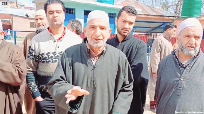 Local people seek help from authorities as jaundice outbreaks in Bellow Pulwama