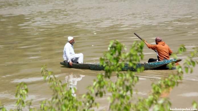 Massive search efforts continue in Gandabal Massive search efforts continue in Gandabal
