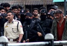 Rohit Shetty’s ‘Singham Again’ shooting enthralls Downtown audience Rohit Shetty's ‘Singham Again’ shooting enthralls Downtown audience