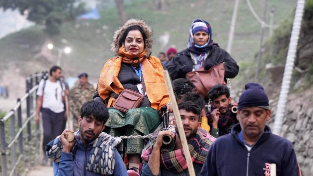 Over 200,000 pilgrims perform Amarnath Yatra in first 10 days