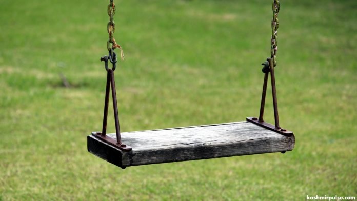 Swing Jhula