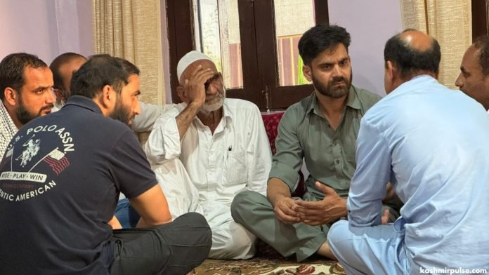 Waheed Para calls for SIT probe into mysterious death of Pulwama man Waheed Para calls for SIT probe into mysterious death of Pulwama man