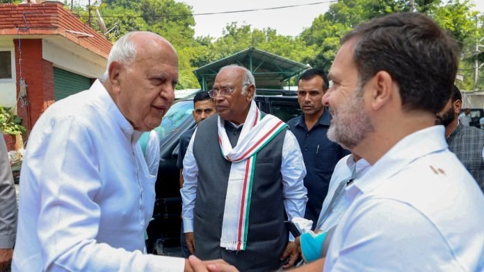 Congress leader Rahul Gandhi meets J&K National Conference President Farooq Abdullah in Srinagar