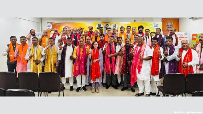 BJP's 29 elected MLAs with party leaders in Jmamu on-October 14, 2024 BJP's 29 elected MLAs with party leaders in Jmamu on-October 14, 2024
