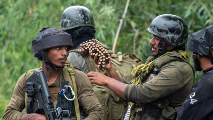 Gunfight - Indian Army - Soldiers Gunfight - Indian Army - Soldiers