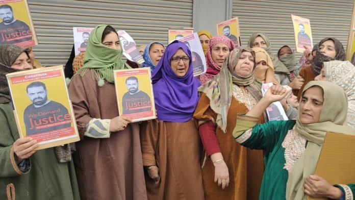 Family of deceased Nowgam youth stages protest, seeks justice for mysterious death