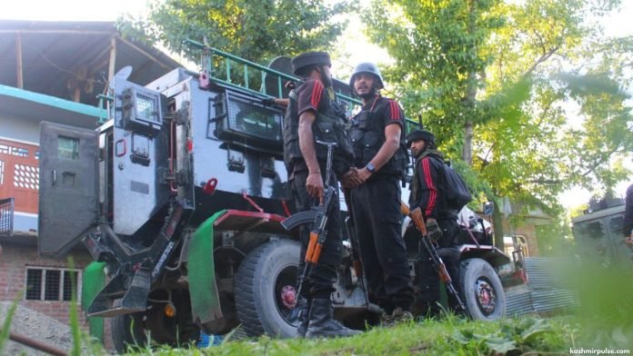 Indian Army soldiers during a gunfight in south Kashmir Indian Army soldiers during a gunfight in south Kashmir
