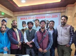 Pulwama journalists mark World Press Freedom Day with call for responsible journalism