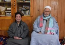 Srinagar weaver weaves his way to Padma Shri glory Srinagar weaver weaves his way to Padma Shri glory